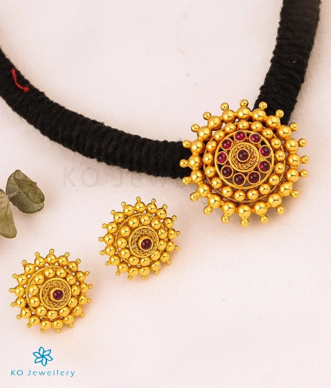 Ladies Necklaces Short Length-The Chakratiya Silver Thread Necklace (Black)